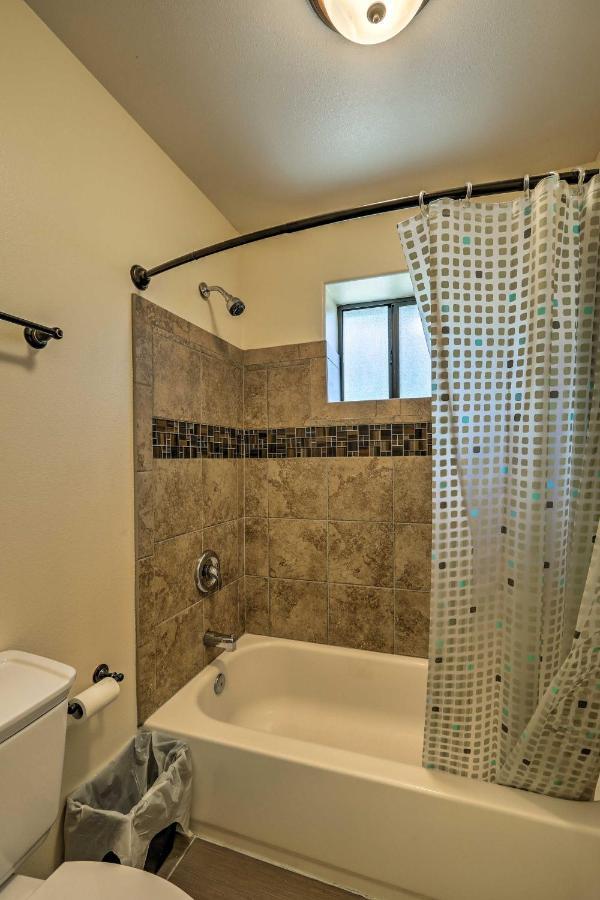 Spacious Pinetop-Lakeside Home With Hot Tub And Grill! Kültér fotó