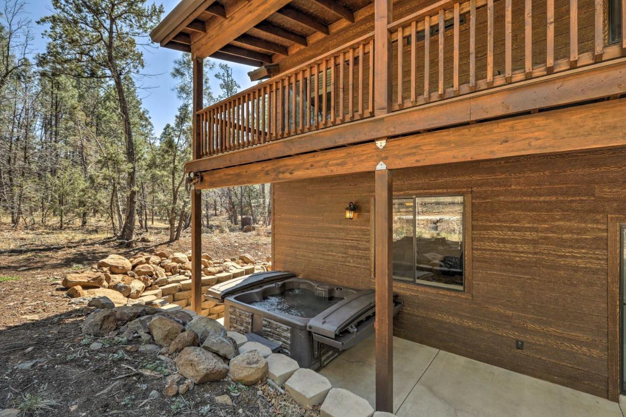 Spacious Pinetop-Lakeside Home With Hot Tub And Grill! Kültér fotó